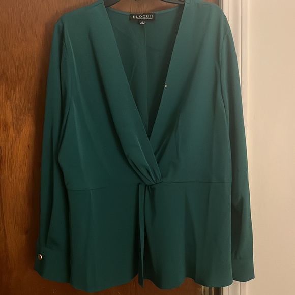 ELOQUII Knot Detail Blouse - Picture 4 of 7